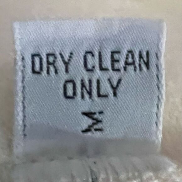 St. Croix Vintage Knits 100% Zephyr Wool V Neck  Sweater - Picture 8 of 8